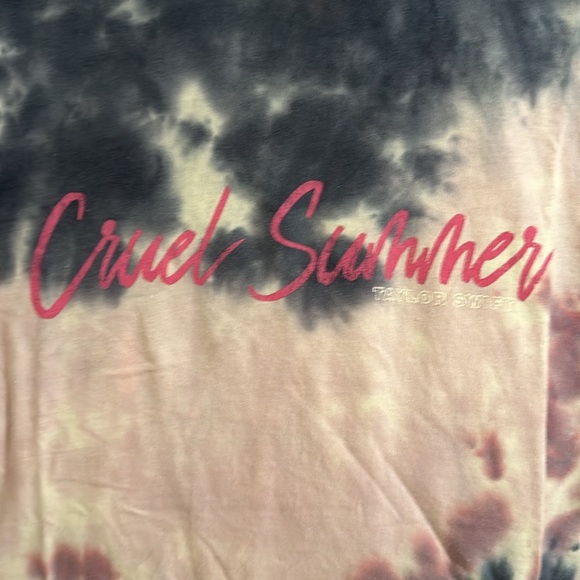 Rare Cruel Summer TS Crop Tee - Picture 3 of 4